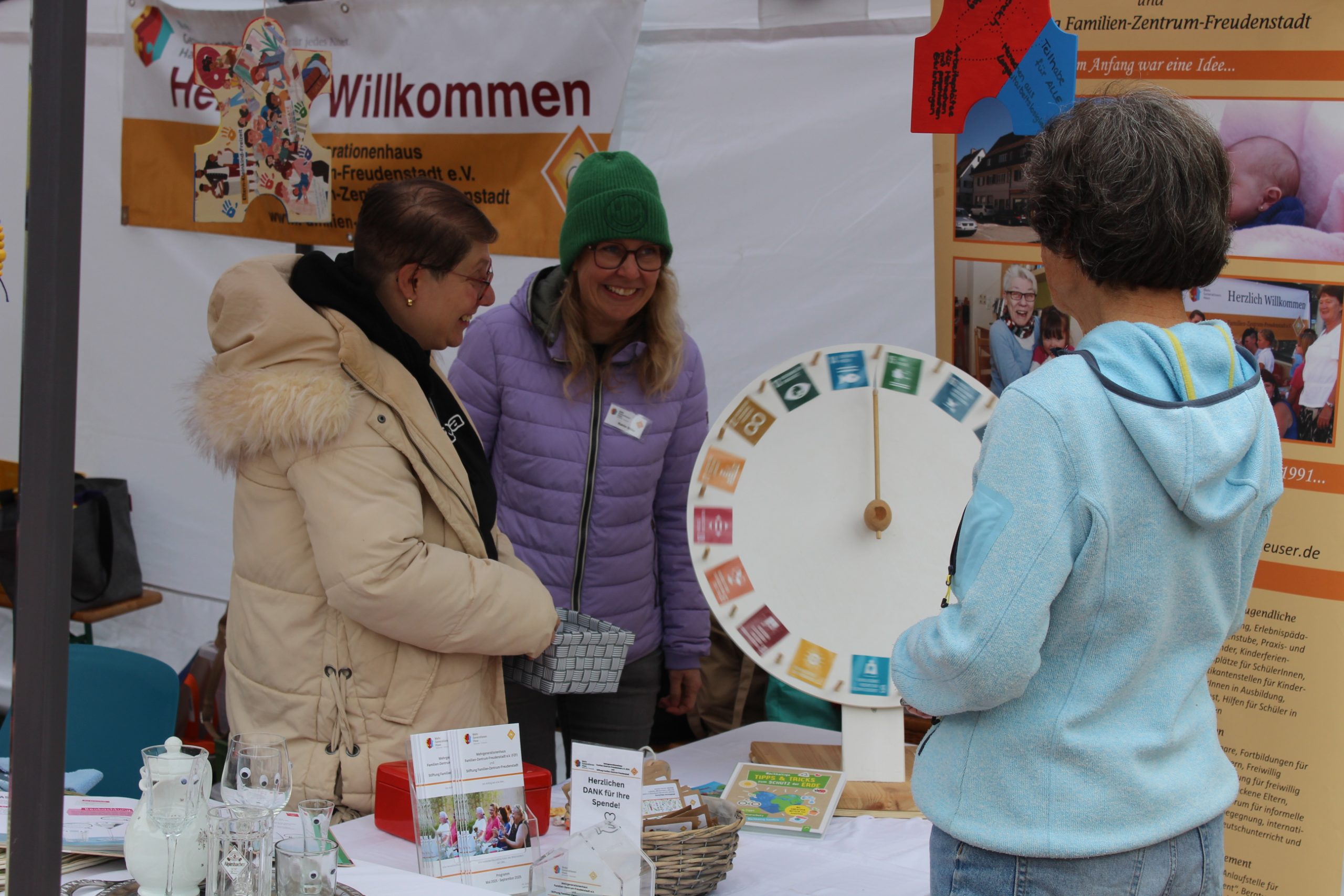 "Solidaritätsessen auf dem Freudenstädter Marktplatz vor der Stadtkirche"
